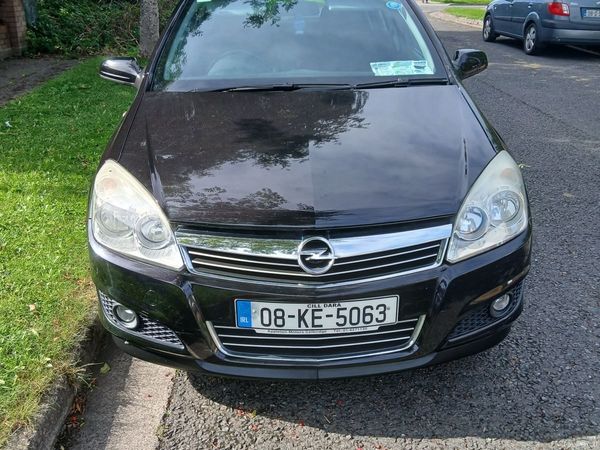 Opel Astra Hatchback, Petrol, 2008, Black