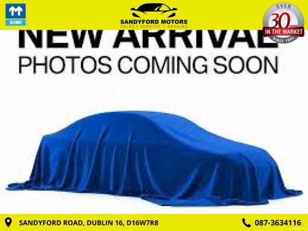 Volkswagen Golf Hatchback, Petrol, 2016, Silver