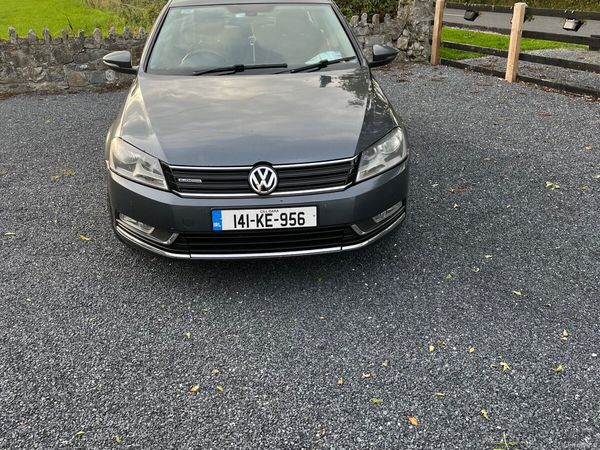 Volkswagen Passat Saloon, Diesel, 2014, Grey
