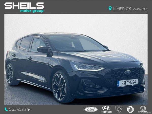 Ford Focus Hatchback, Petrol, 2022, Black
