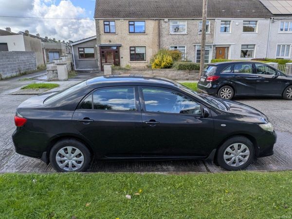 Toyota Corolla Saloon, Petrol, 2010, Black