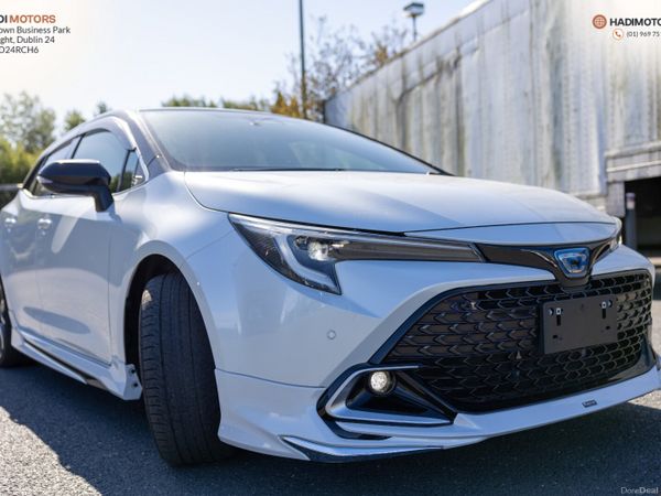 Toyota Corolla Hatchback, Petrol Hybrid, 2023, White