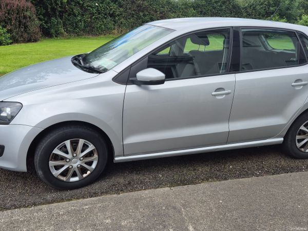 Volkswagen Polo Hatchback, Petrol, 2011, Silver