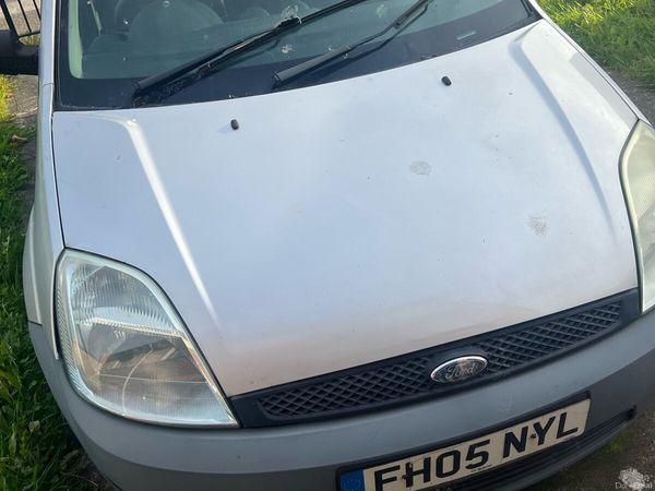 Ford Fiesta Hatchback, Petrol, 2005, Silver