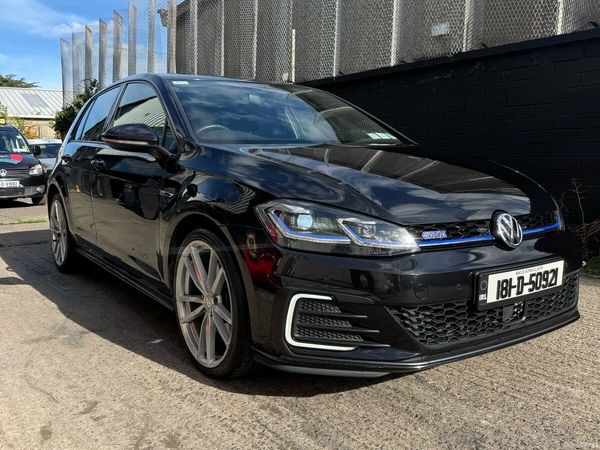 Volkswagen Golf Hatchback, Petrol Plug-in Hybrid, 2018, Black