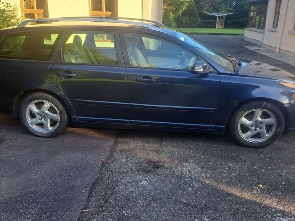 Volvo V50 Estate, Diesel, 2012, Blue