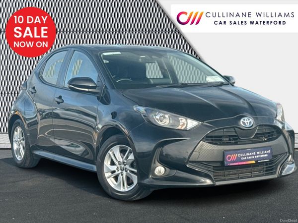 Toyota Yaris Hatchback, Petrol Hybrid, 2023, Black
