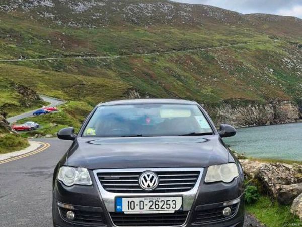 Volkswagen Passat Saloon, Diesel, 2010, Brown