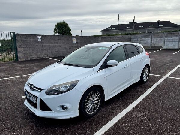 Ford Focus Hatchback, Diesel, 2014, White