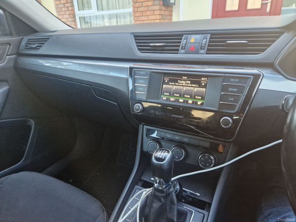 Skoda Superb Hatchback, Diesel, 2016, Grey