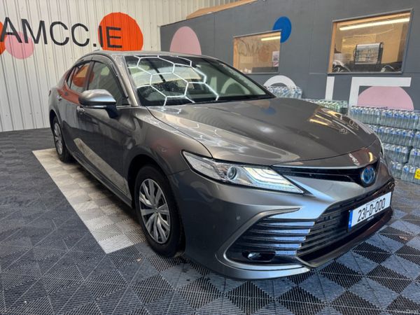 Toyota Camry Saloon, Petrol Hybrid, 2023, Silver