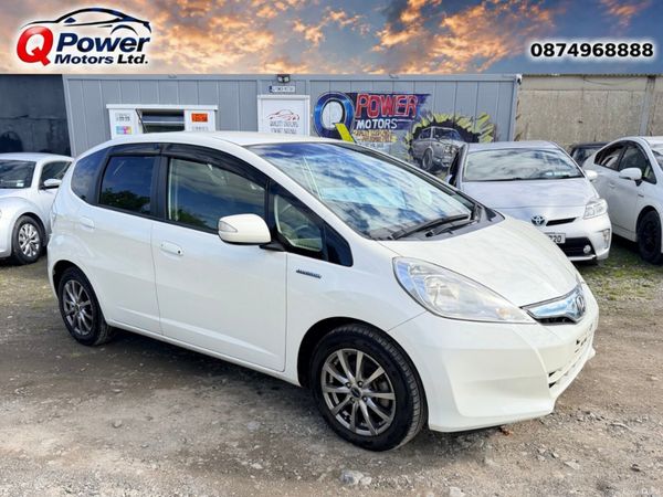 Honda Fit Hatchback, Petrol Hybrid, 2013, White
