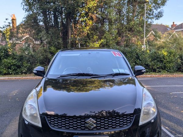 Suzuki Swift Hatchback, Petrol, 2011, Black