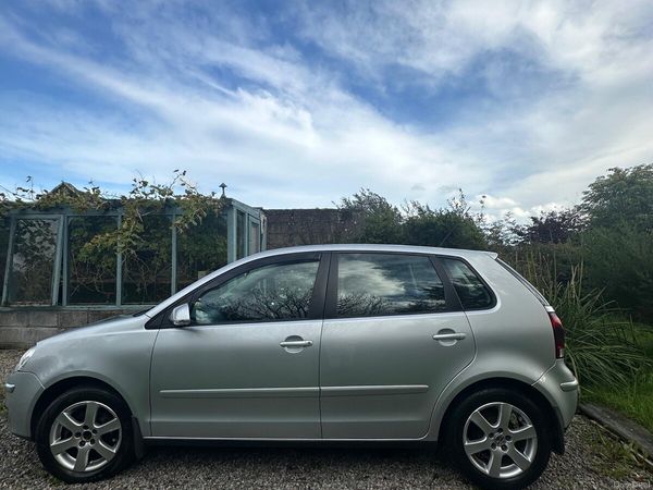Volkswagen Polo Hatchback, Petrol, 2008, Silver
