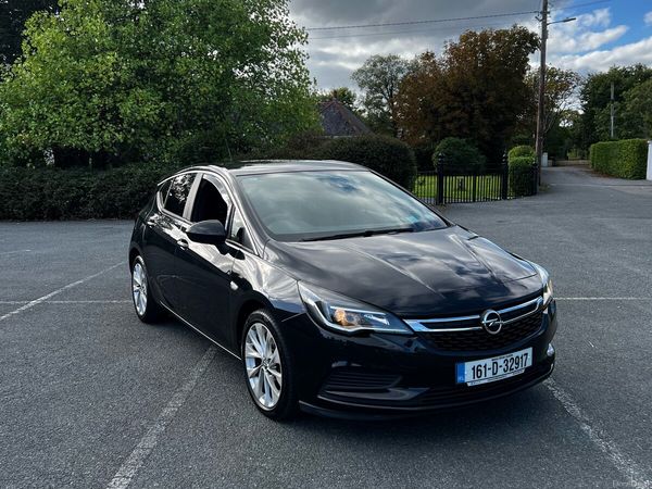 Opel Astra Hatchback, Diesel, 2016, Black