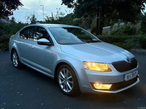 Skoda Octavia Saloon, Diesel, 2016, Silver