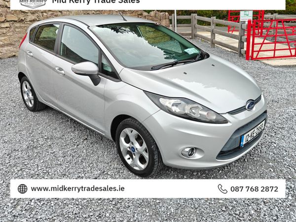 Ford Fiesta Hatchback, Petrol, 2012, Silver
