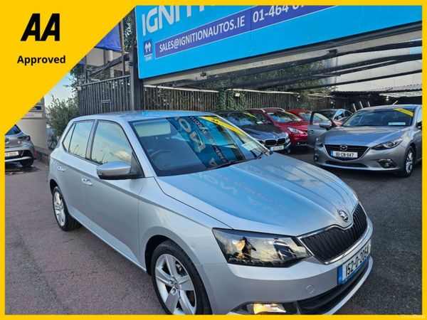 Skoda Fabia Hatchback, Petrol, 2015, Silver