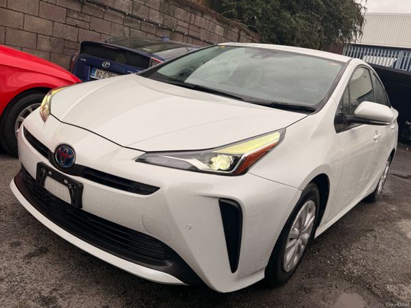 Toyota Prius Hatchback, Petrol Hybrid, 2022, White