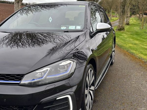 Volkswagen Golf Hatchback, Petrol Plug-in Hybrid, 2018, Black