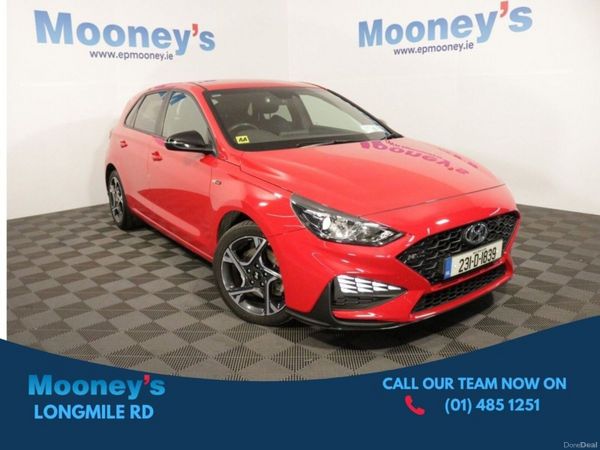 Hyundai i30 Hatchback, Petrol, 2023, Red