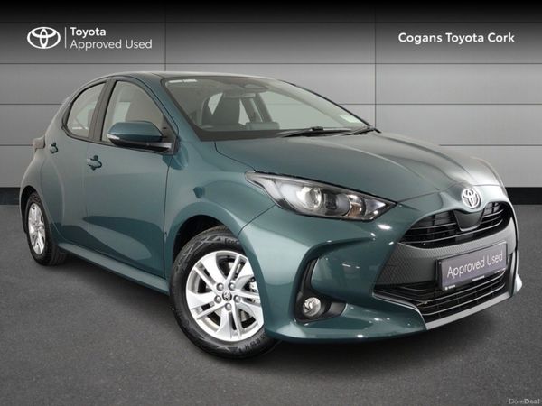 Toyota Yaris Hatchback, Petrol Hybrid, 2026, Green