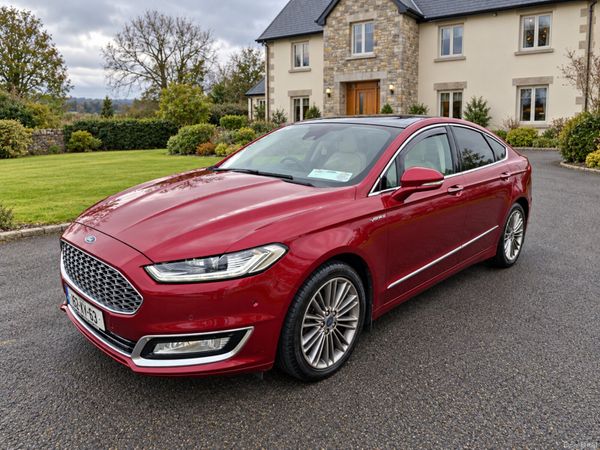 Ford Mondeo Hatchback, Diesel, 2018, Red