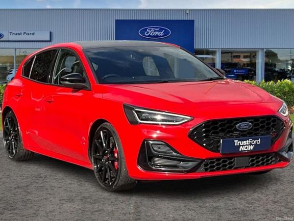 Ford Focus Hatchback, Petrol, 2024, Red