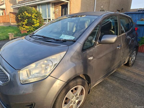Kia Venga MPV, Diesel, 2010, Grey