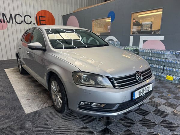 Volkswagen Passat Saloon, Petrol, 2014, Silver
