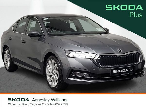 Skoda Octavia Saloon, Petrol, 2023, Grey