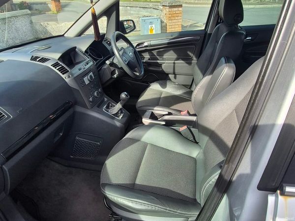 Opel Zafira MPV, Petrol, 2006, Silver