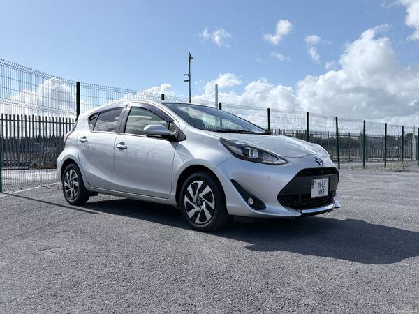 Toyota Aqua Hatchback, Petrol Hybrid, 2021, Silver