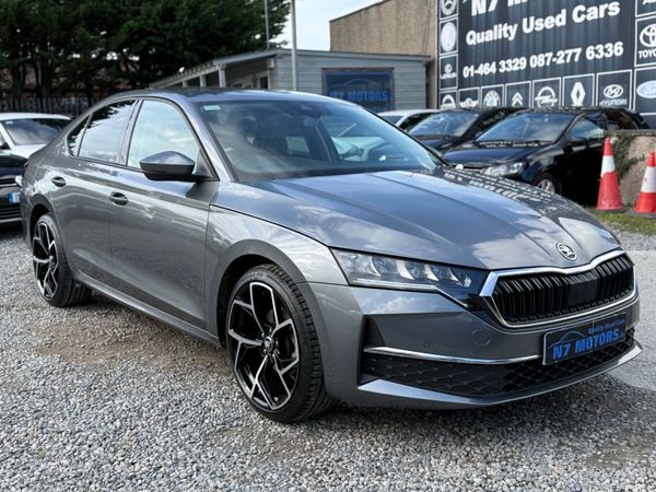 Skoda Octavia Hatchback, Petrol Hybrid, 2024, Grey
