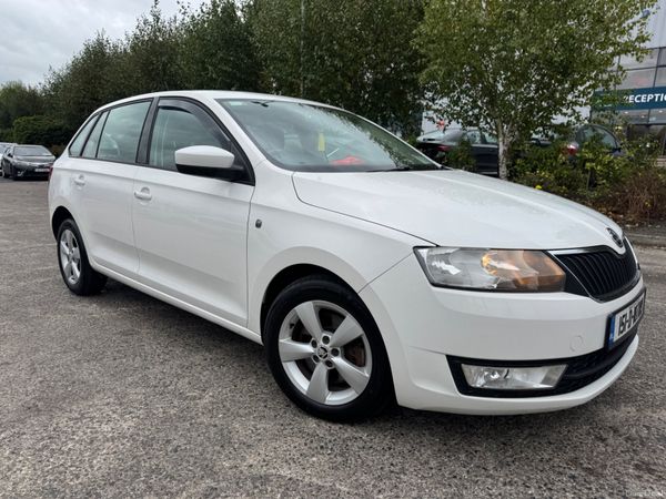 Skoda Rapid Hatchback, Diesel, 2015, White