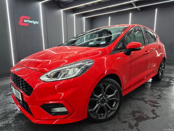 Ford Fiesta Hatchback, Petrol, 2018, Red