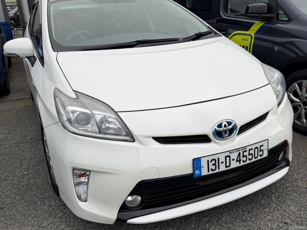 Toyota Prius Hatchback, Petrol Hybrid, 2013, White