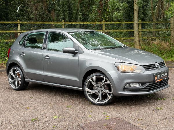 Volkswagen Polo Hatchback, Petrol, 2015, Grey