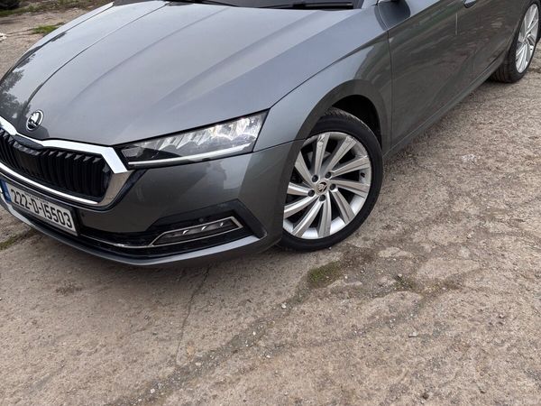 Skoda Octavia Estate, Diesel, 2022, Grey