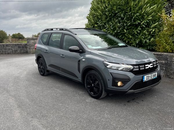 Dacia Jogger MPV, Petrol, 2023, Grey