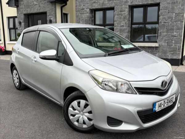 Toyota Vitz Hatchback, Petrol, 2014, Silver