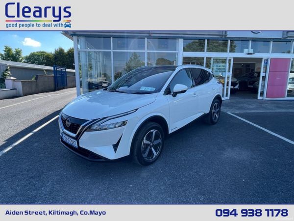 Nissan Qashqai MPV, Petrol Hybrid, 2023, White