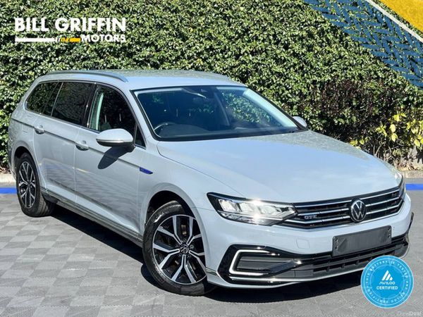 Volkswagen Passat Estate, Petrol Plug-in Hybrid, 2022, Grey