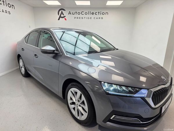 Skoda Octavia Saloon, Diesel, 2023, Grey