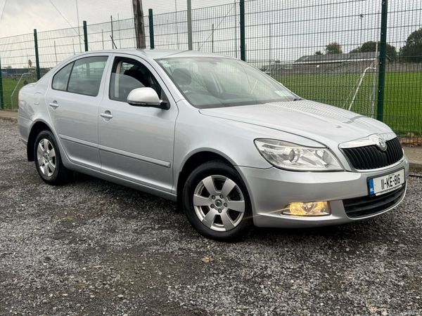 Skoda Octavia Saloon, Diesel, 2011, Silver