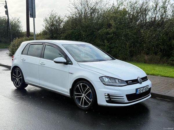 Volkswagen Golf Hatchback, Diesel, 2013, White