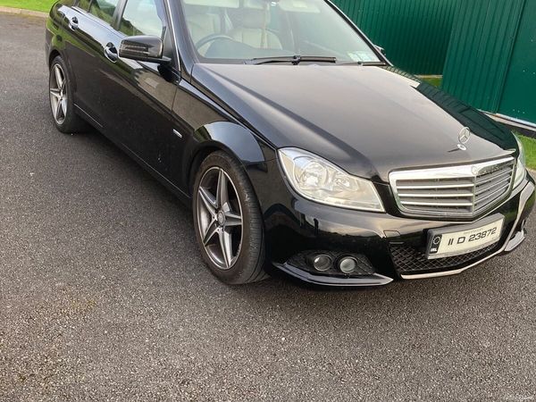 Mercedes-Benz C-Class Saloon, Diesel, 2011, Black
