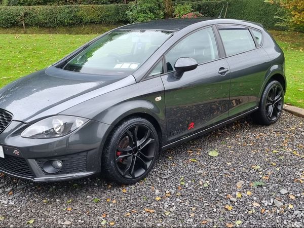 SEAT Leon Hatchback, Diesel, 2011, Grey