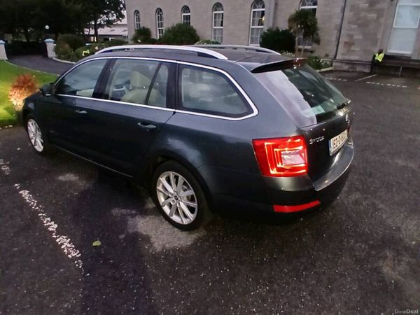 Skoda Octavia Estate, Diesel, 2015, Grey