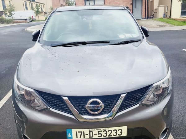 Nissan Qashqai SUV, Petrol, 2017, Grey